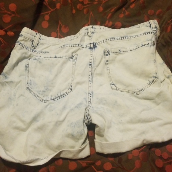 Jeans - Picture 2 of 3